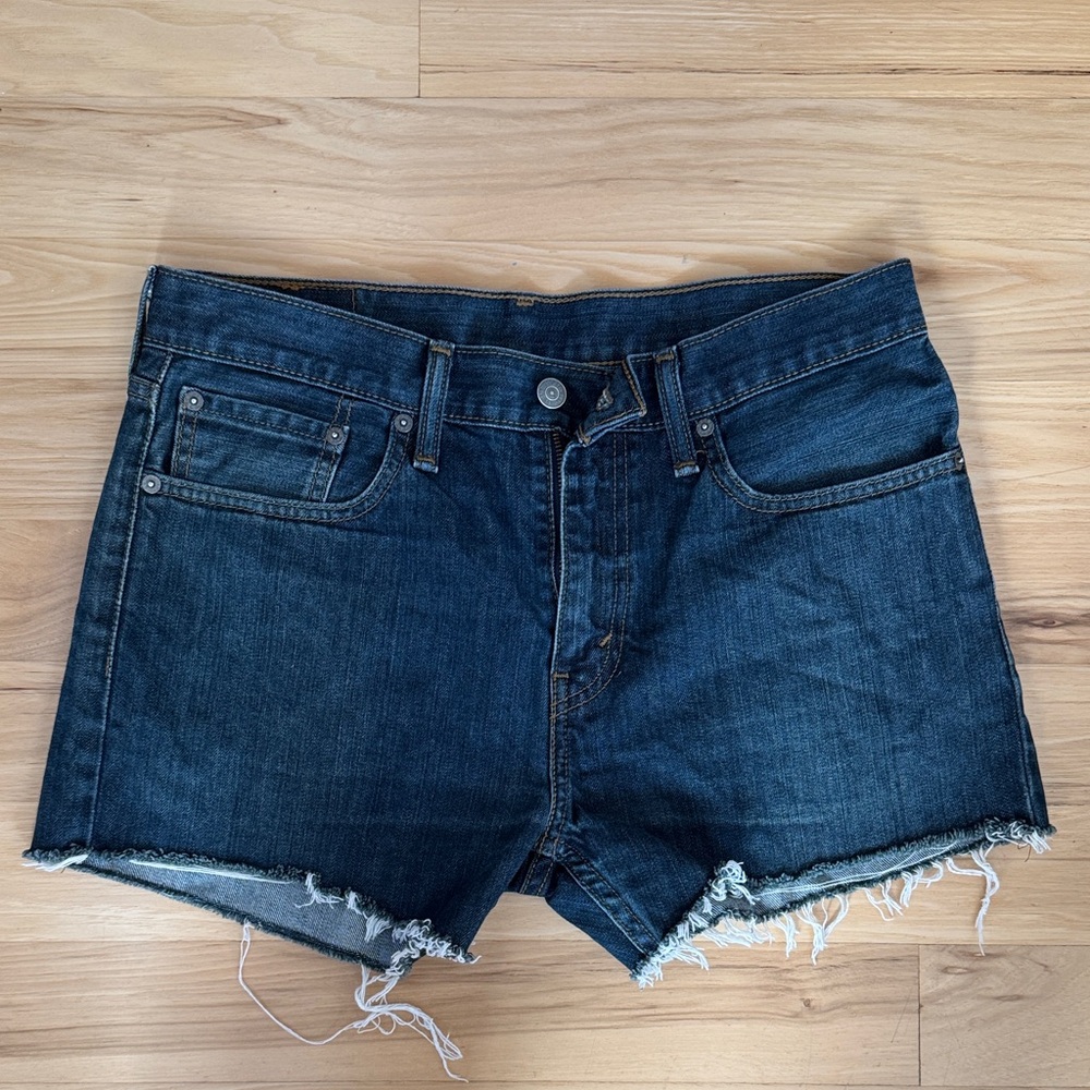 Levi’s jean shorts dark denim 502 32 waist 100% cotton